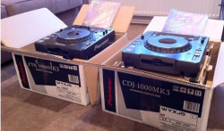2x PIONEER CDJ-1000MK3 & 1x DJM-800 MIXER Pioneer HDJ-1000 DJ Headphon